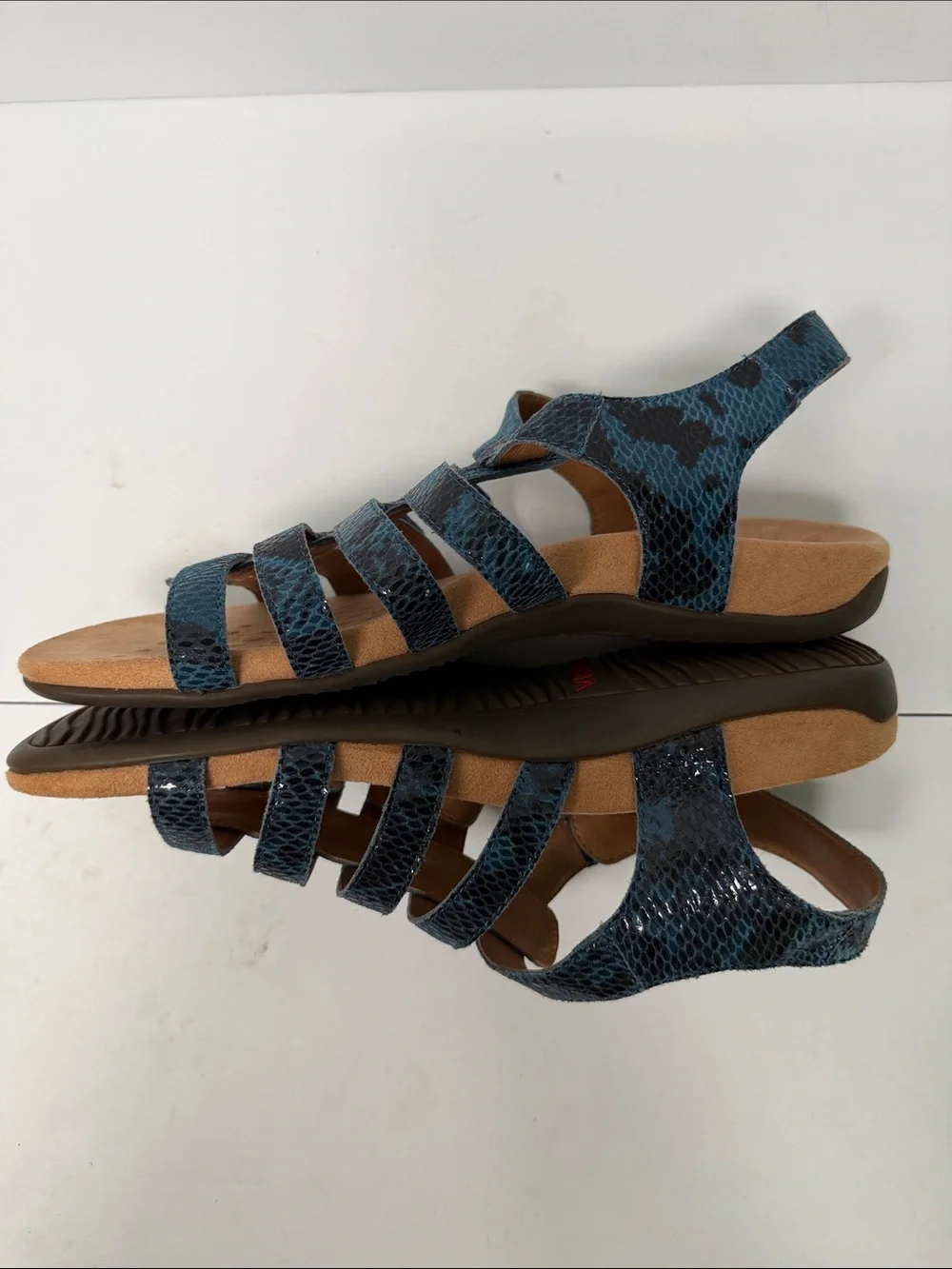 Vionic Harissa Blue Gladiator Snakeskin Sandals Size 10